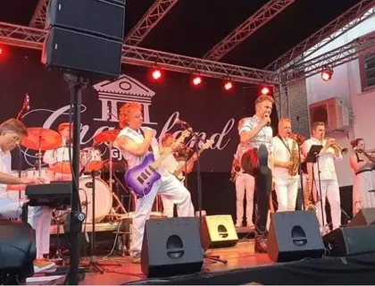 Bilde 8 fra Legenden Elvis