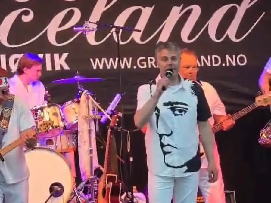 Bilde 1 fra Elvis! En hyllest i bakgården