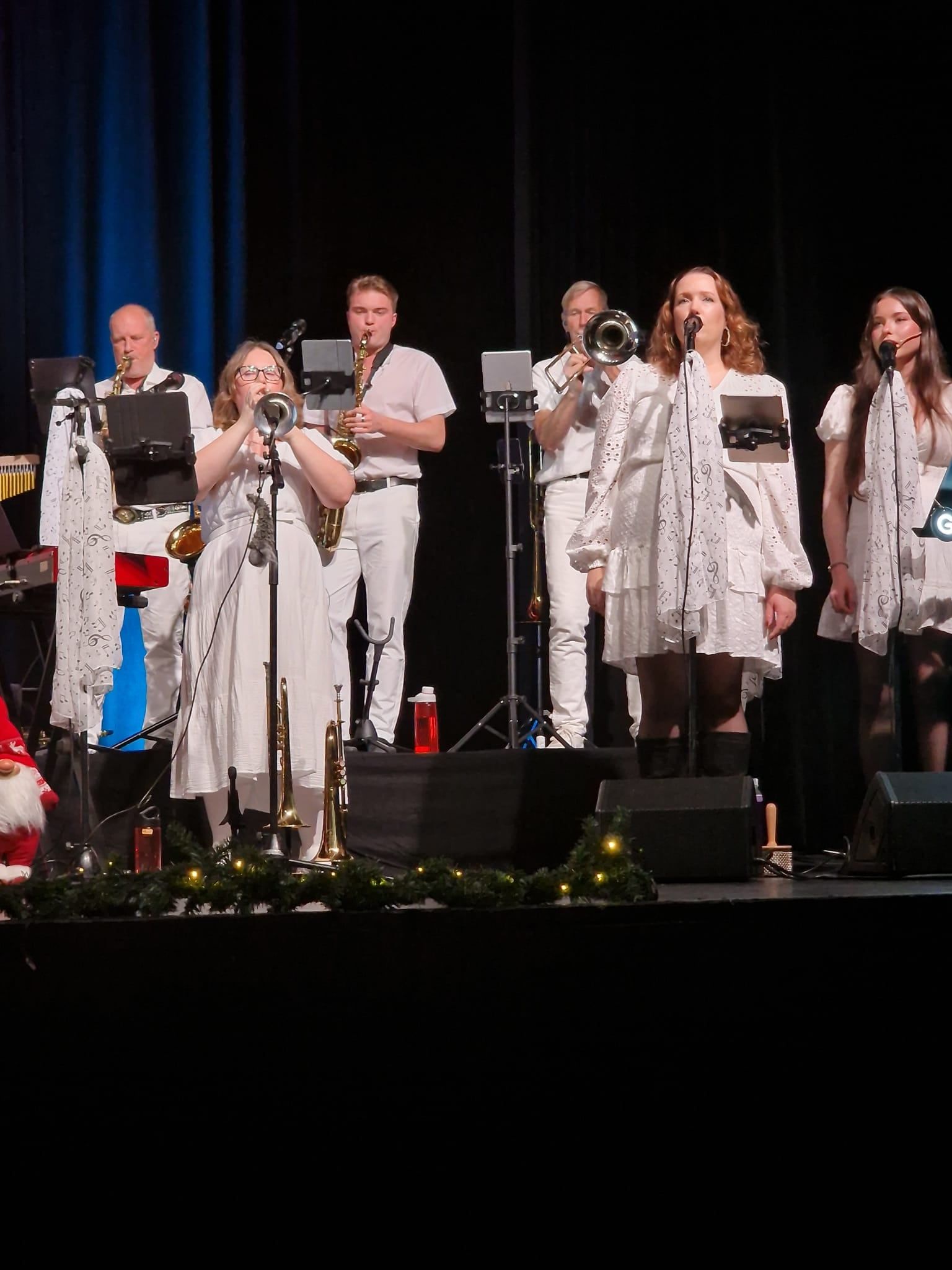 Bilde fra Jul med Elvis vol 2, Gjøvik kino og scene, sal 1, 28. nov. 2025