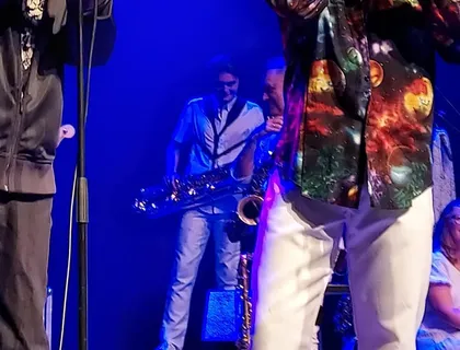 Bilde 4 fra All shook up