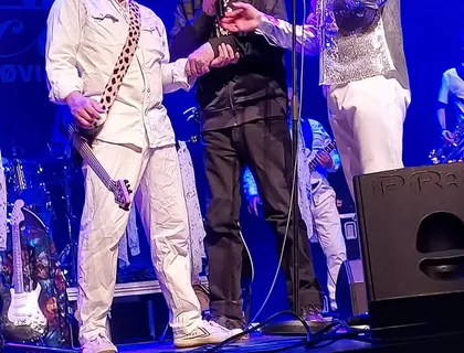 Bilde 3 fra All shook up
